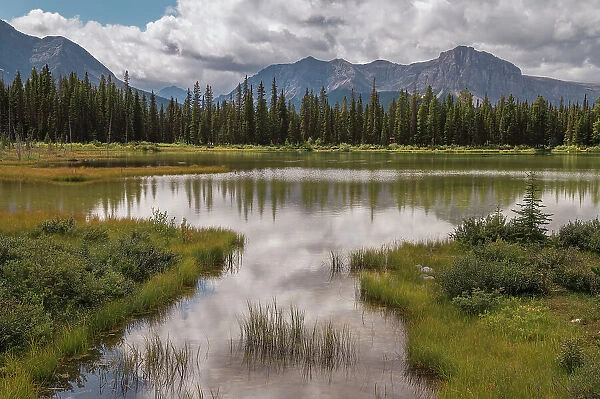 Mountain Lake, Spray Valley Provincial Park, Canadian Rocky Mountains, Alberta, Canada, North America