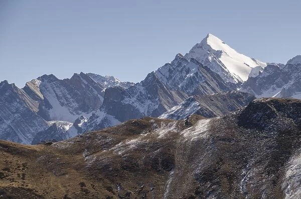 Mountain pass near Huanglong, Sichuan province, China, Asia