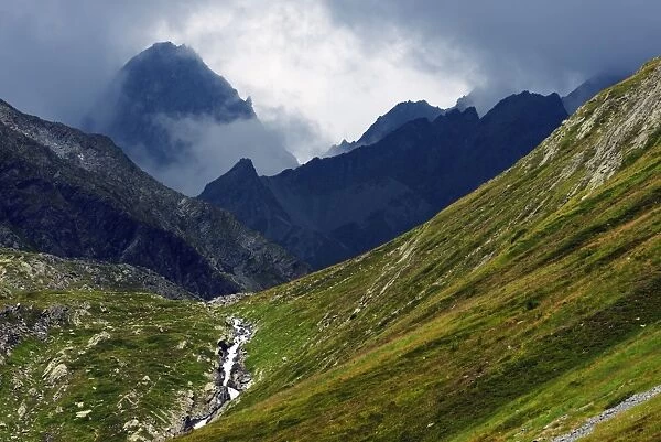 Mountain scenery in the Unterengadin, Engadine, Graubunden, Switzerland, Europe