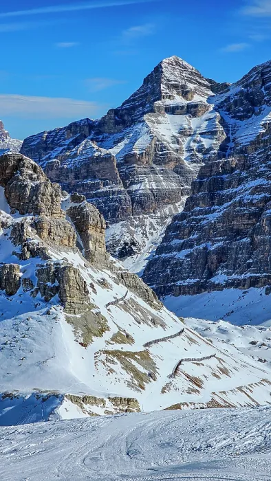 Framed Print : Mountains around Lagazuoi mountain station, Dolomites, Italy Framed Print : Mountains around Lagazuoi mountain station, Dolomites, Italy