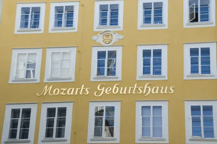 Framed Print : Mozarts Birthplace, now a museum, in Getreidegasse, Salzburg, Austria, Europe Framed Print : Mozarts Birthplace, now a museum, in Getreidegasse, Salzburg, Austria, Europe