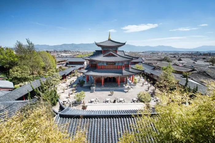 Framed Print : Mu Residence (Mufu Wood Mansion) and traditional architecture in Old Town area of Lijiang, UNESCO World Heritage Site, Lijiang, Yunnan, China, Asia Framed Print : Mu Residence (Mufu Wood Mansion) and traditional architecture in Old Town area of Lijiang, UNESCO World Heritage Site, Lijiang, Yunnan, China, Asia