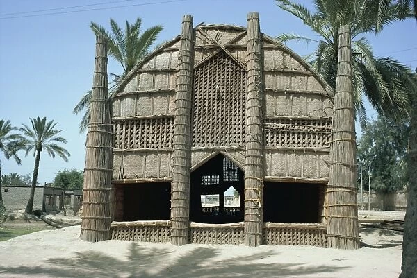 Mudhif meeting house, Chobaish Marshes, Iraq, Middle East