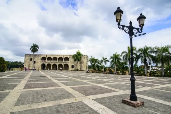 Framed Print : Mueso Alcazar de Colon on the Plaza Espagna, Old Town, UNESCO World Heritage Site, Santo Domingo, Dominican Republic, West Indies, Caribbean, Central America Framed Print : Mueso Alcazar de Colon on the Plaza Espagna, Old Town, UNESCO World Heritage Site, Santo Domingo, Dominican Republic, West Indies, Caribbean, Central America