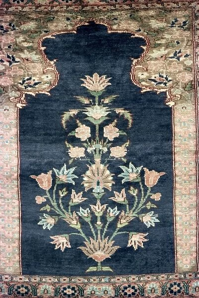 Mughal floral pattern woven in rug