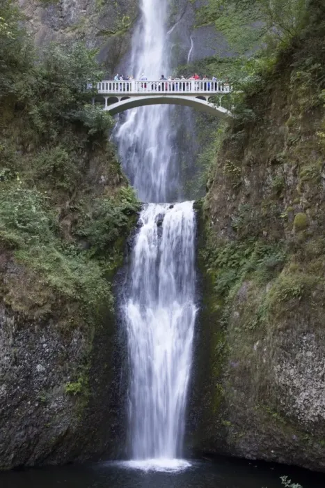 Framed Print : Multnomah Falls, east of Troutdale, Oregon, United States of America, North America Framed Print : Multnomah Falls, east of Troutdale, Oregon, United States of America, North America