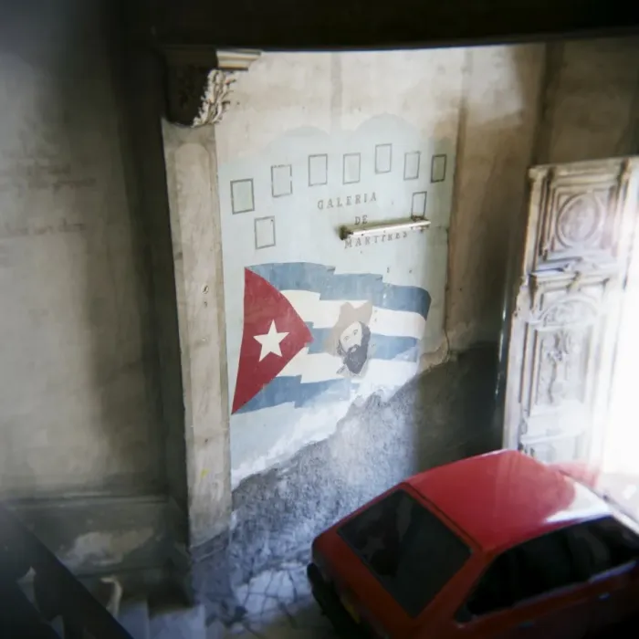 Framed Print : Mural of Camilo Cienfuegos on the wall of an apartment building, Havana Framed Print : Mural of Camilo Cienfuegos on the wall of an apartment building, Havana