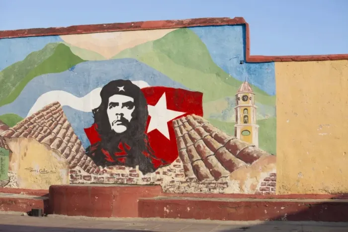 Framed Print : Mural of Che Guevara painted on a wall in a local school, Trinidad, Cuba Framed Print : Mural of Che Guevara painted on a wall in a local school, Trinidad, Cuba