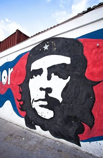 Mural of revolutionary Che Guevara painted on a wall, Havana Centro, Cuba, West Indies, Central America