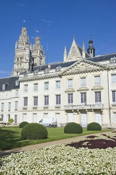 The Musee des Beaux Arts, formerly the Archbishops Residence, and the Towers of the Cathedrale St. -Gatien beyond, Tours, Indre-et-Loire, Loire Valley, Centre