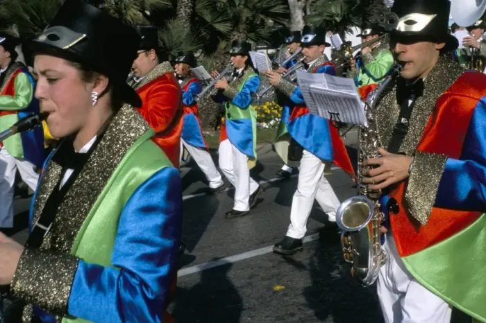 Framed Print : Musicians in the parade, Battle of the Flowers, Carnival, Promenade des Anglais Framed Print : Musicians in the parade, Battle of the Flowers, Carnival, Promenade des Anglais