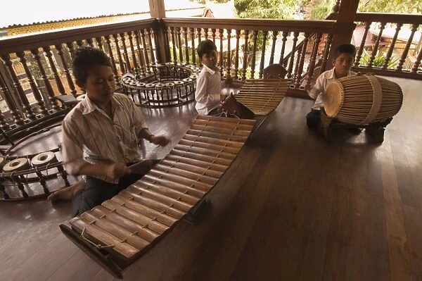 Musicians in the Royal Palace, Phnom Penh, Cambodia, Indochina, Southeast Asia, Asia