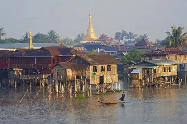 Nampan village, Inle Lake, Shan State, Myanmar (Burma), Asia