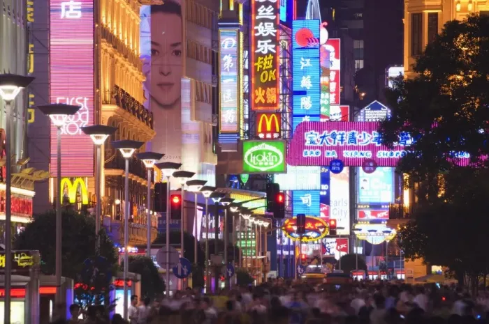 Framed Print : Nanjin Donglu neon lit shopping district, Shanghai, China, Asia Framed Print : Nanjin Donglu neon lit shopping district, Shanghai, China, Asia