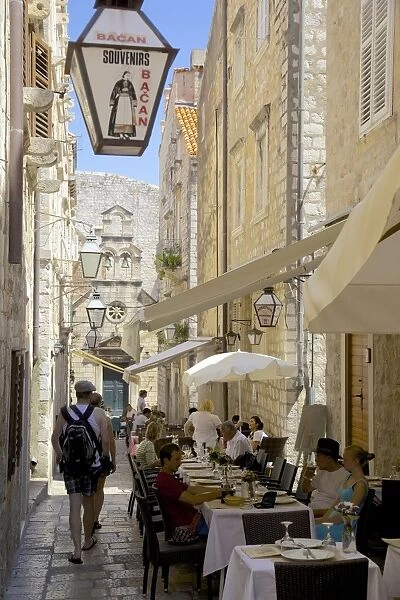 Narrow back street, Dubrovnik, Dalmatia, Croatia, Europe