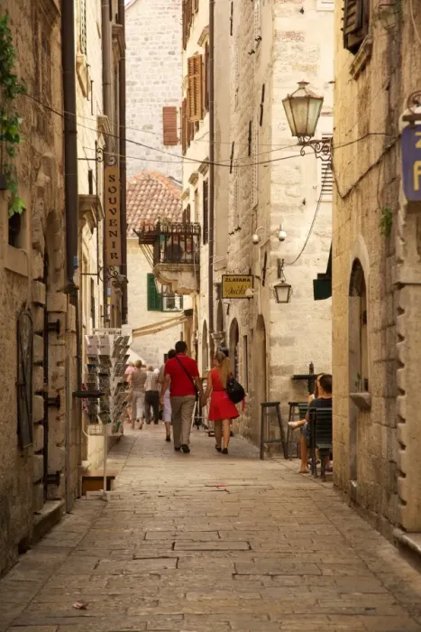 Framed Print : Narrow street in Old Town, UNESCO World Heritage Site, Kotor, Montenegro, Europe Framed Print : Narrow street in Old Town, UNESCO World Heritage Site, Kotor, Montenegro, Europe