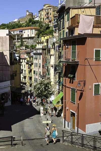 Narrow streets in the clifftop village of Riomaggiore, Cinque Terre, UNESCO World Heritage Site