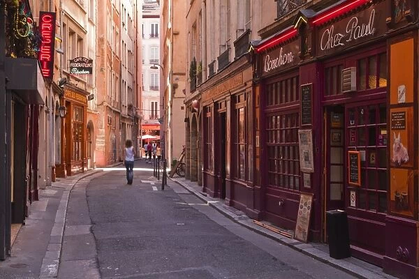 The narrow streets of Vieux Lyon, Lyon, Rhone, Rhone-Alpes, France, Europe