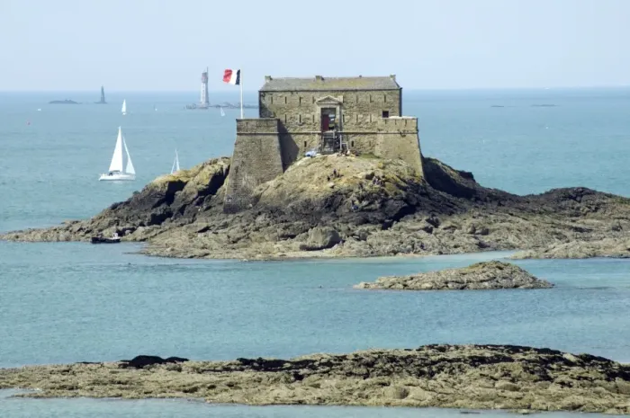 Framed Print : National fort built by Vauban in 1689, St. Malo, Brittany, France, Europe Framed Print : National fort built by Vauban in 1689, St. Malo, Brittany, France, Europe
