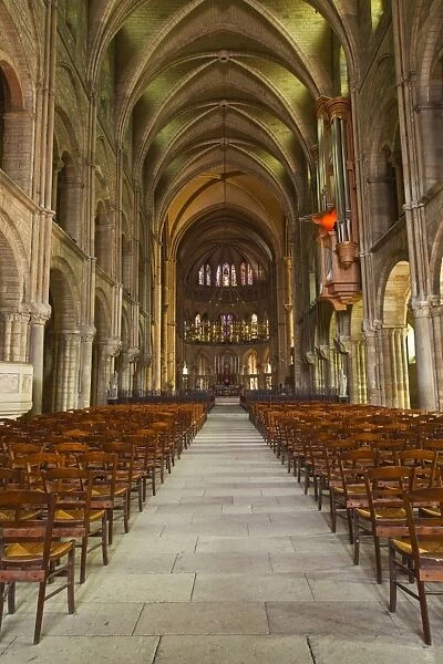 The nave of Basilique Saint Remi, the building is a mixture of Romanesque and Gothic architecture dating from the 11th century, Reims, Champagne-Ardenne, France, Europe