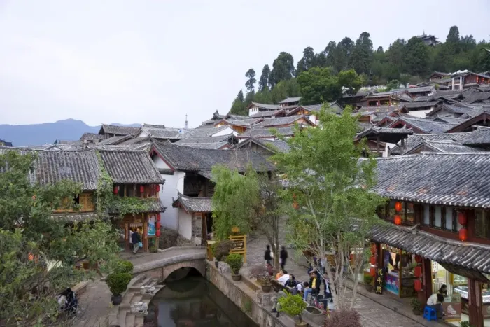 Framed Print : Naxi minority women dancing in Sifang Square, Old Town, Lijiang, UNESCO World Heritage Site Framed Print : Naxi minority women dancing in Sifang Square, Old Town, Lijiang, UNESCO World Heritage Site