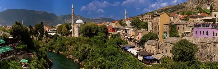 Framed Print : Neretva River cutting through Mostar, Bosnia and Herzegovina, Europe Framed Print : Neretva River cutting through Mostar, Bosnia and Herzegovina, Europe