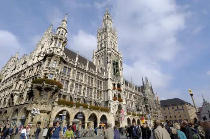 Framed Print : Neues Rathaus (New Town Hall) Framed Print : Neues Rathaus (New Town Hall)