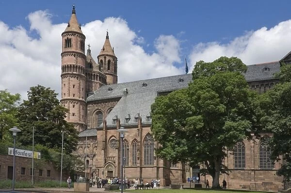 The New-Romanesque Cathedral of St. Peter, Worms, Rhineland Palatinate, Germany, Europe