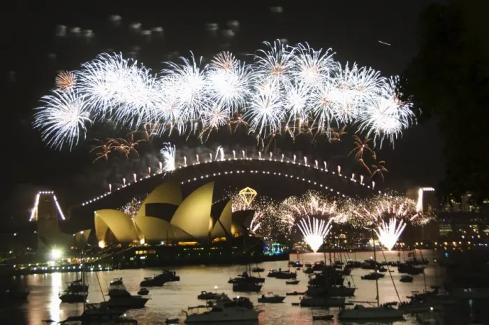 Framed Print : New Years Eve 2006, 75th Diamond Anniversary Firework Celebrations, Opera House Framed Print : New Years Eve 2006, 75th Diamond Anniversary Firework Celebrations, Opera House