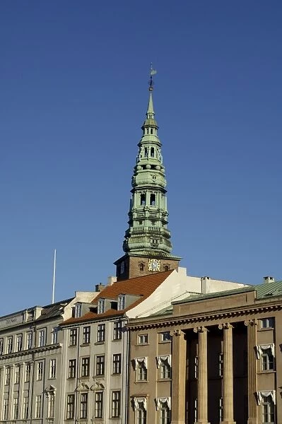 Nikolaj church and houses along Gammelstrand, Copenhagen, Denmark, Scandinavia, Europe