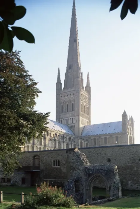Framed Print : Norman cathedral, dating from 11th century, with 15th century spire, and hostry remains in foreground, Norwich, Norfolk, England, United Framed Print : Norman cathedral, dating from 11th century, with 15th century spire, and hostry remains in foreground, Norwich, Norfolk, England, United