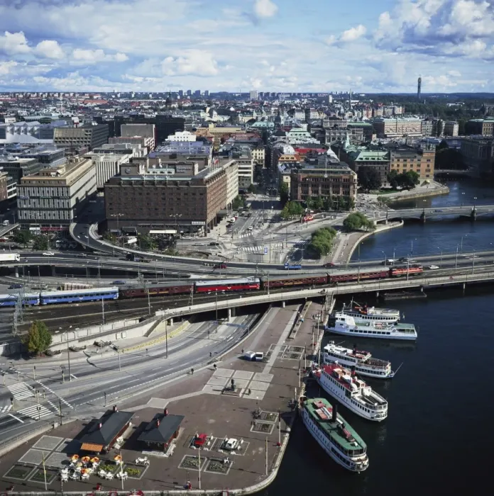 Framed Print : Norrmalm waterfront with cruise boats Framed Print : Norrmalm waterfront with cruise boats