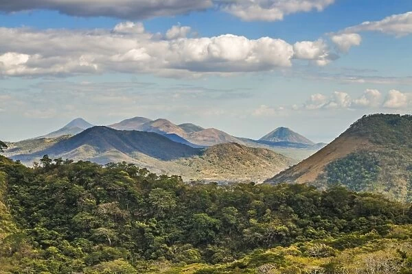 The North West volcanic chain, distant on left Momotombo, centre Rota and Las Pilas complex, on right Momotombito and Santa Clara, Leon, Nicaragua, Central America