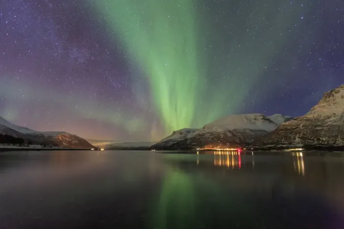 Framed Print : The Northern Lights illuminates the icy sea, Oteren, Storfjorden, Lyngen Alps, Troms Framed Print : The Northern Lights illuminates the icy sea, Oteren, Storfjorden, Lyngen Alps, Troms
