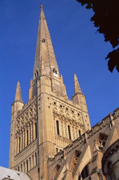 Framed Print : Norwich cathedral, tower dating from 11th century, with 15th century spire Framed Print : Norwich cathedral, tower dating from 11th century, with 15th century spire