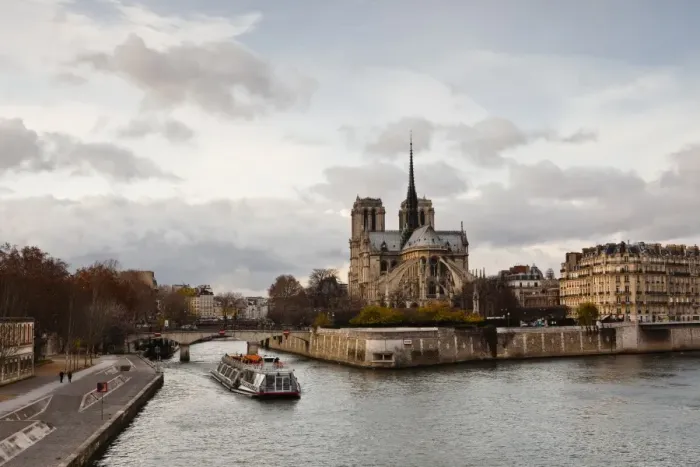 Framed Print : Notre Dame cathedral on the Ile de la Cite, Paris, France, Europe Framed Print : Notre Dame cathedral on the Ile de la Cite, Paris, France, Europe