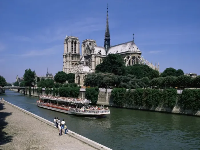 Framed Print : Notre Dame cathedral from Quai de Montebell0, Paris, France, Europe Framed Print : Notre Dame cathedral from Quai de Montebell0, Paris, France, Europe