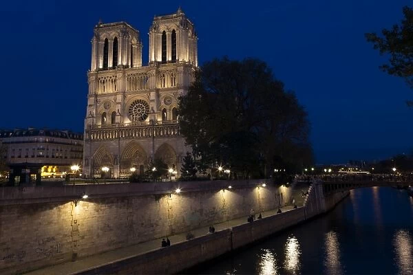Notre Dame Cathedral and River Seine at night, Paris, France, Europe