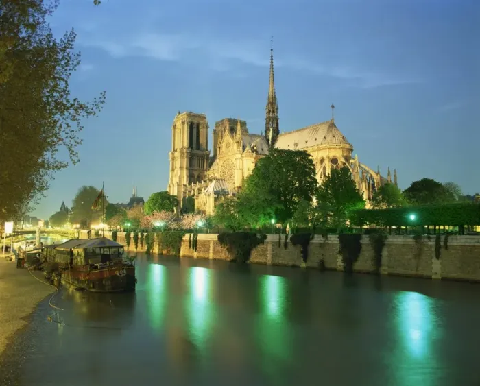 Framed Print : Notre Dame on the Siene river, Paris, France, Europe Framed Print : Notre Dame on the Siene river, Paris, France, Europe