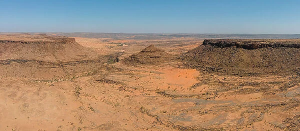The Oasis of Diouk, Mauritania, Sahara Desert, West Africa, Africa