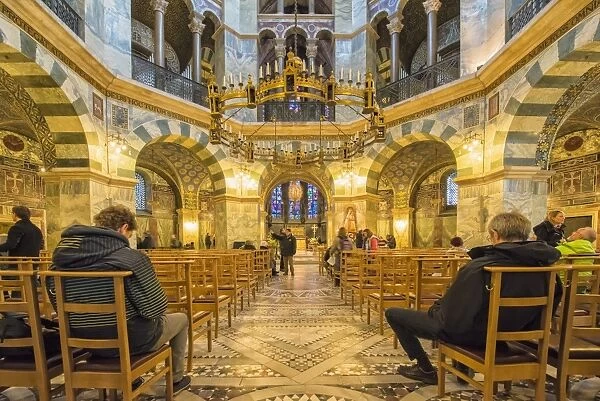 Octagonal interior, Aachen Cathedral, UNESCO World Heritage Site, North Rhine Westphalia, Germany, Europe
