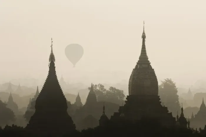 Framed Print : Old Bagan (Pagan), Bagan, Myanmar (Burma), Asia Framed Print : Old Bagan (Pagan), Bagan, Myanmar (Burma), Asia