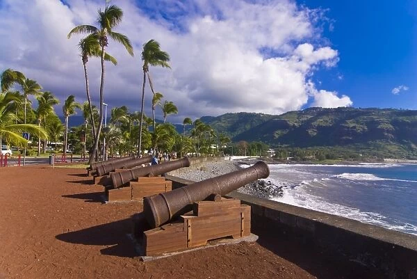 Old cannons at the port of St-Denis, La Reunion, Indian Ocean, Africa