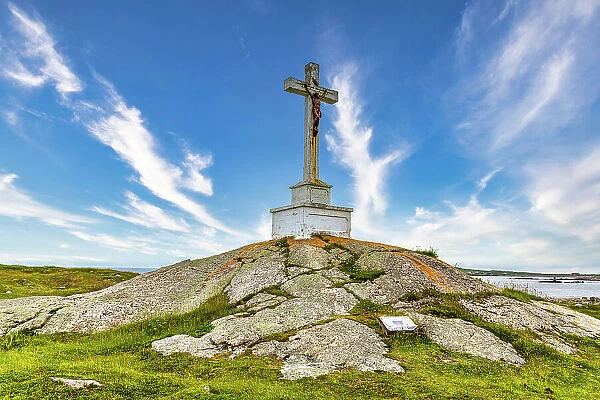 Old Christian cross, Ile aux Marins, fishermen's island, Territorial Collectivity of Saint-Pierre and Miquelon, Overseas Collectivity of France, North America