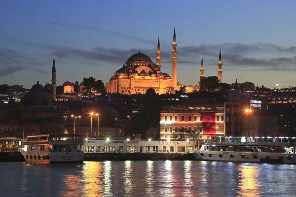 Old City, Suleymaniye Mosque at dusk, Eminonu, Golden Horn, Bosphorus, Istanbul, Turkey