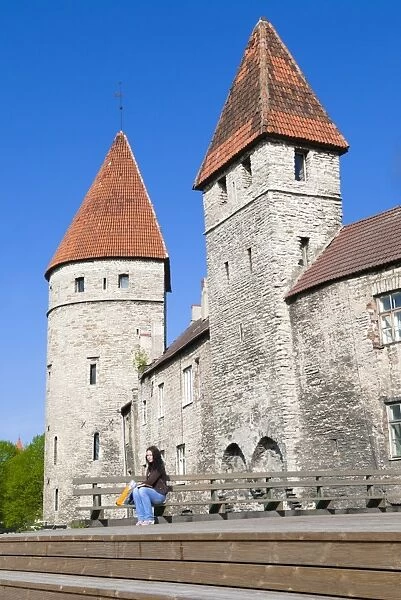 The old city walls of the Old Town of Tallinn, UNESCO World Heritage Site, Estonia, Baltic States, Europe