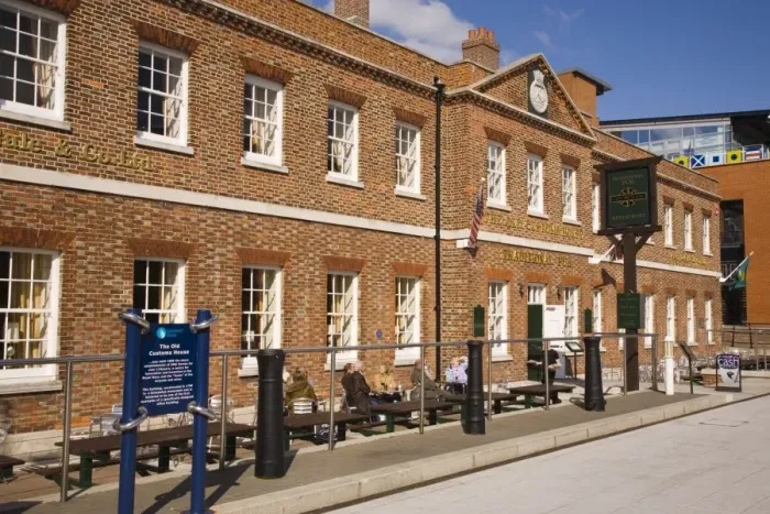 Framed Print : Old Customs House (Vernon building) built in 1790 now a public house, Gunwharf Quays Framed Print : Old Customs House (Vernon building) built in 1790 now a public house, Gunwharf Quays