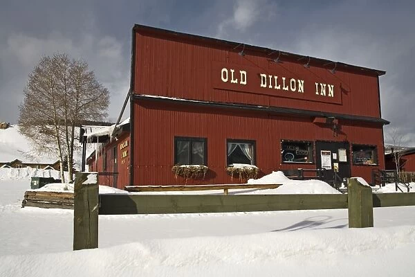 Old Dillon Inn