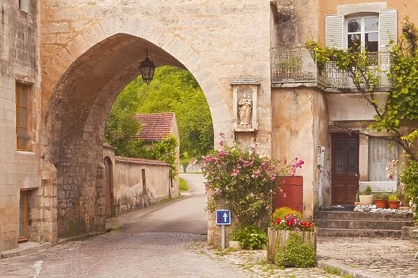 One of the old gates to the village of Noyers sur Serein in Yonne, Burgundy, France, Europe