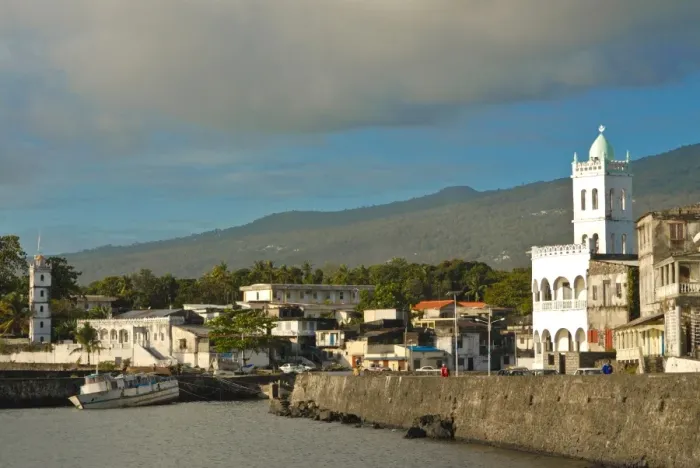 Framed Print : The old harbor of Moroni, Grand Comore, Comoros, Indian Ocean, Africa Framed Print : The old harbor of Moroni, Grand Comore, Comoros, Indian Ocean, Africa